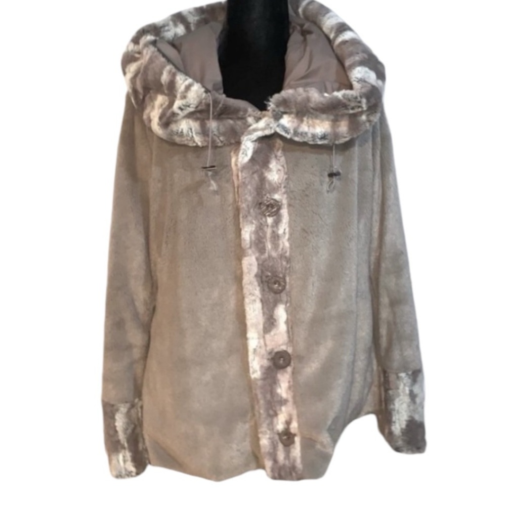 Stunning Reversible Jacket with Faux Fur Accents